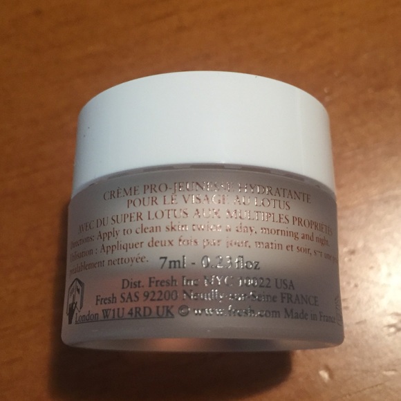 Fresh Lotus Youth Preserve Moisturizer - Picture 5 of 11